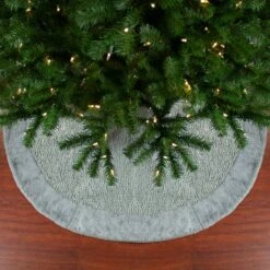 Northlight 48" Gray And Silver Faux Fur Snake Skin Pattern Christmas Tree Skirt 13 Northlight 48" Gray And Silver Faux Fur Snake Skin Pattern Christmas Tree Skirt -Northlight 172163629728992 2