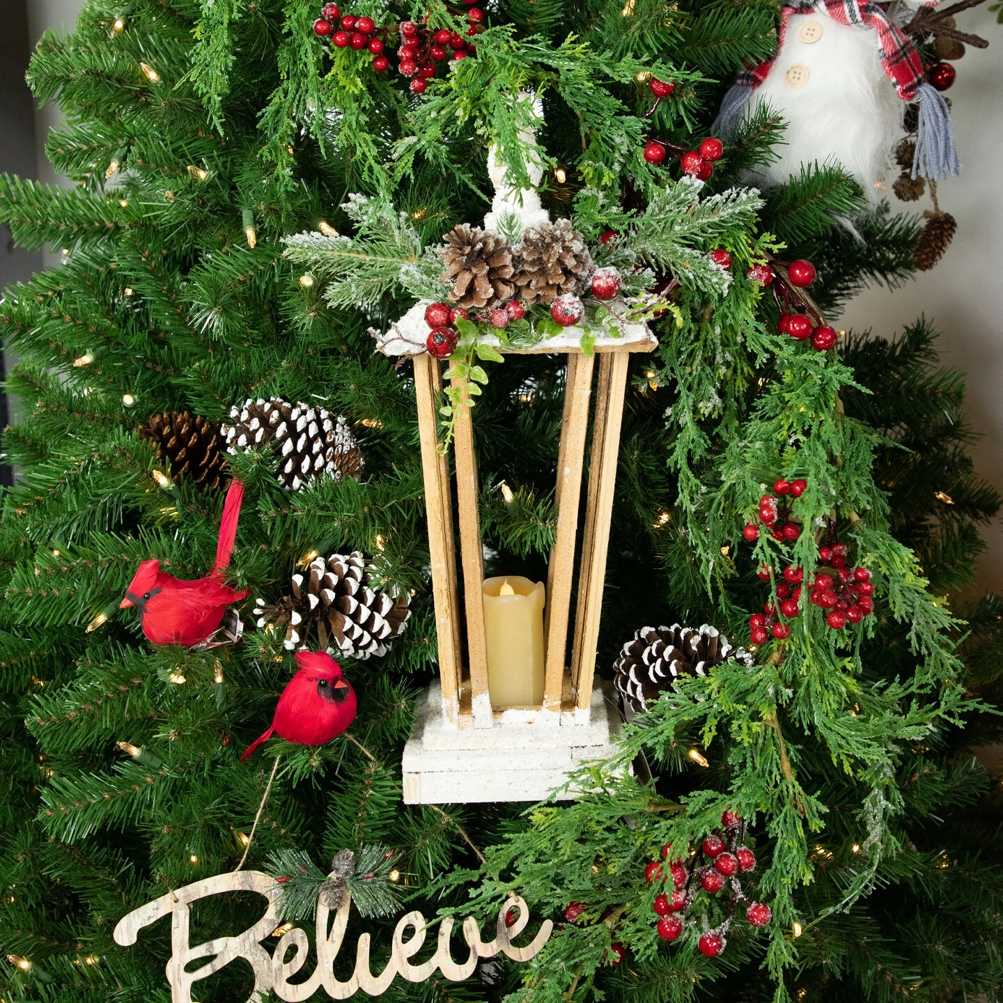 Northlight 18" LED Lighted Natural And White Storm Lantern Christmas Decoration Beige 6 Northlight 18" LED Lighted Natural And White Storm Lantern Christmas Decoration Beige - Image 4