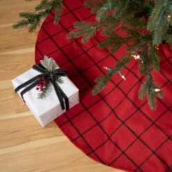 Northlight 48" Red Flannel Christmas Tree Skirt With Buttons