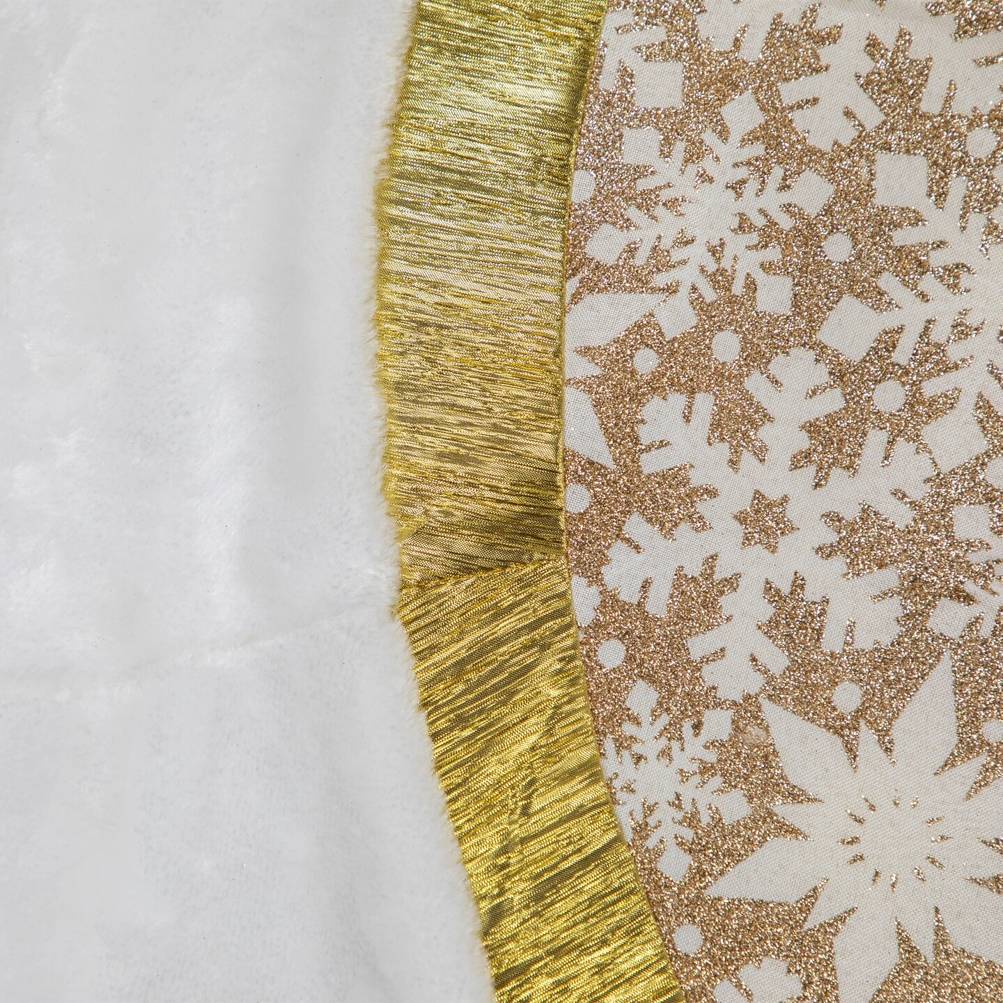 Northlight 48" White And Gold Snowflake Christmas Tree Skirt 7 Northlight 48" White And Gold Snowflake Christmas Tree Skirt - Image 5