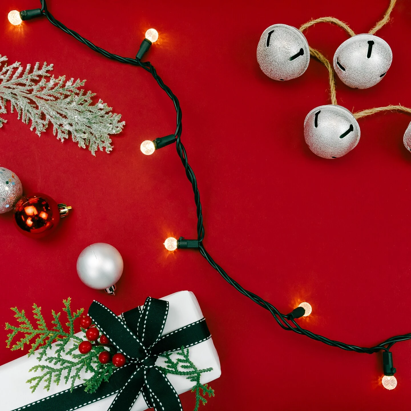 Northlight LED G12 Berry Christmas Lights - Warm White - 16' Black Wire - 50ct 6 Northlight LED G12 Berry Christmas Lights - Warm White - 16' Black Wire - 50ct - Image 4