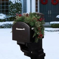 Northlight 36" Pre-lit Decorated Pine Cone And Berries Artificial Christmas Mailbox Swag Green 10 Northlight 36" Pre-lit Decorated Pine Cone And Berries Artificial Christmas Mailbox Swag Green -Northlight 6917909320209130144