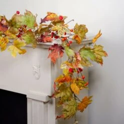 Northlight 5ft. Leaves & Berries Thanksgiving Garland 8 Northlight 5ft. Leaves & Berries Thanksgiving Garland -Northlight D253368S 2