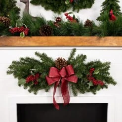 Northlight 32" Canadian Pine Door Swag -Northlight D253724S 12