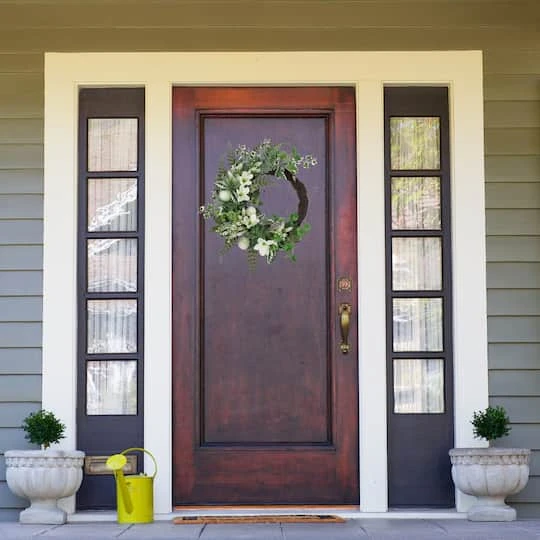 Northlight 24" Hellebores & Ivy Wreath 6 Northlight 24" Hellebores & Ivy Wreath - Image 4